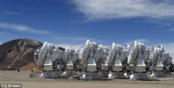 研究人员现在希望利用智利山上的阿塔卡马大型毫米波/亚毫米波天线阵(ALMA)望远镜获得更多发现