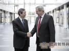 中国国务院副总理马凯先生率政府代表团访问罗德与施瓦茨公司德国总部 