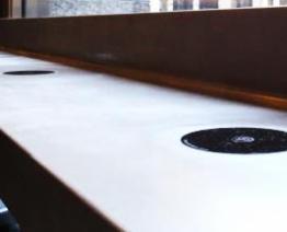 借助仿真研究无线能量传输