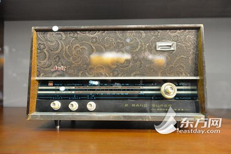 上世纪70年代的收音机爆款“红灯711”，8年产量超过180万台
